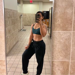 Meet your Posher, Angie